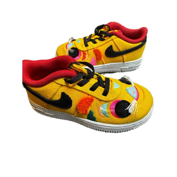 2022 Nike Air Force 1 LV8 TD 'Chinese New Year - University Gold' Size 10c - Picture 1 of 9